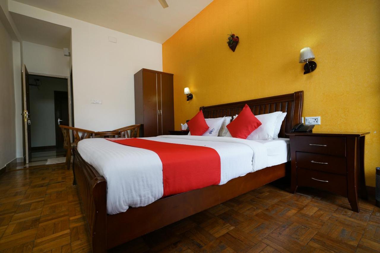 Hotel Mgs Residency à Kallar Vattiyar Extérieur photo